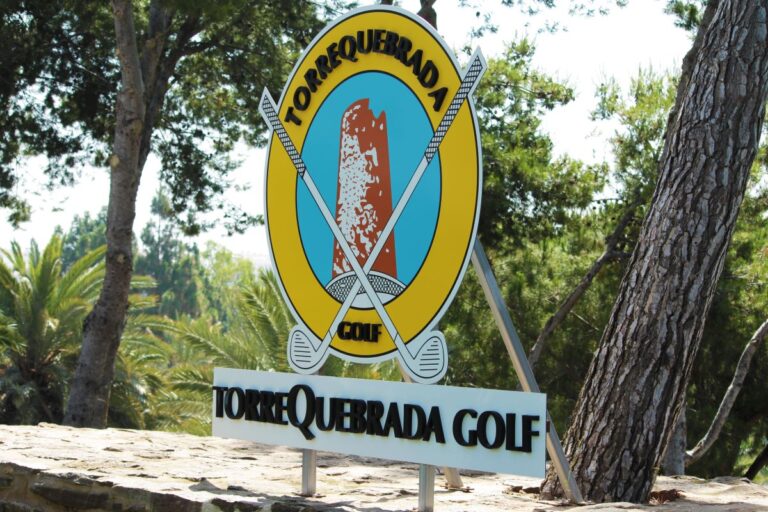 Torrequebrada logo entrance